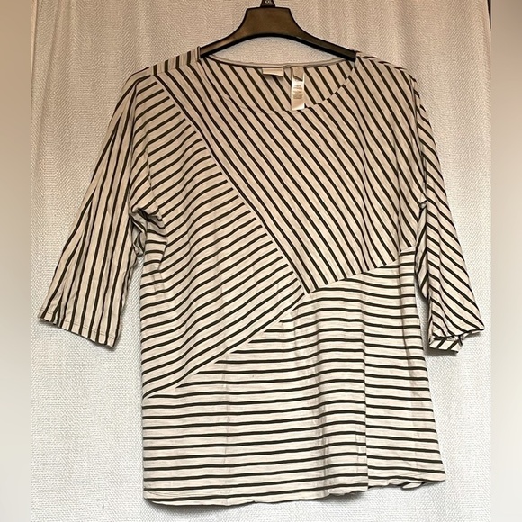 Chico's Tops - Chico’s army green and cream top